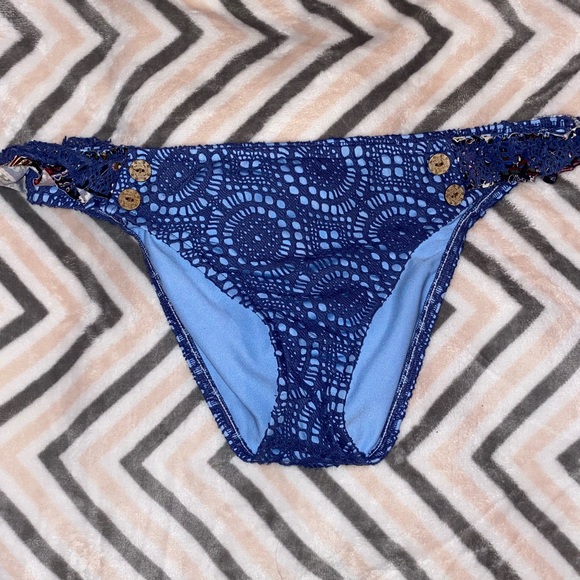 Bikini bottom - Picture 1 of 2